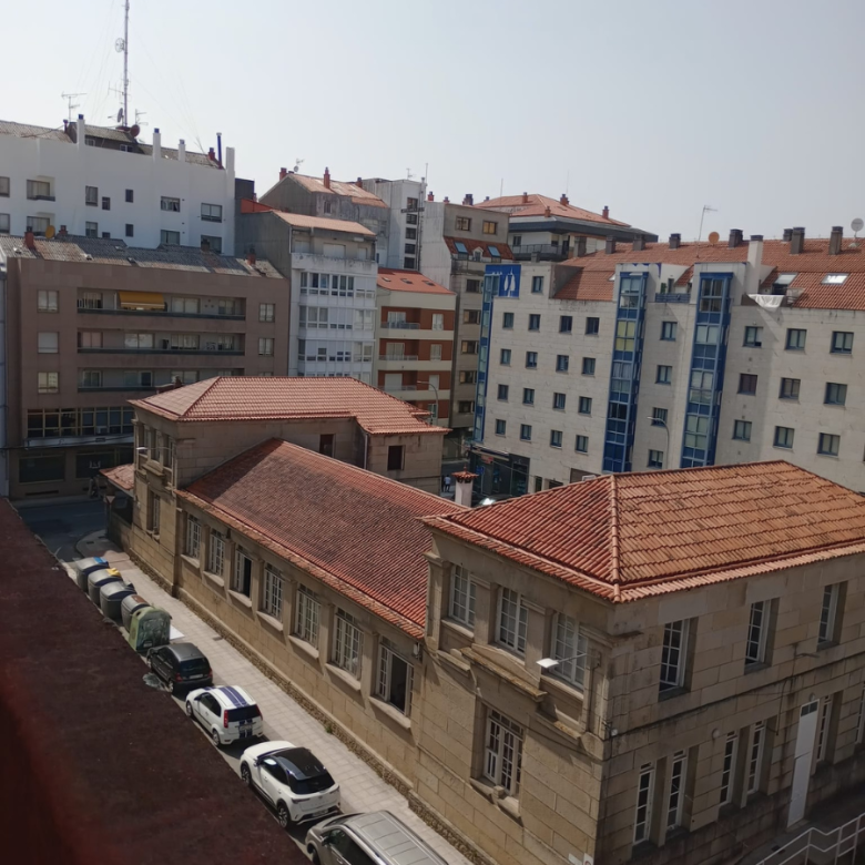 ÁTICO A REFORMAR EN EL CENTRO DE VILAGARCÍA